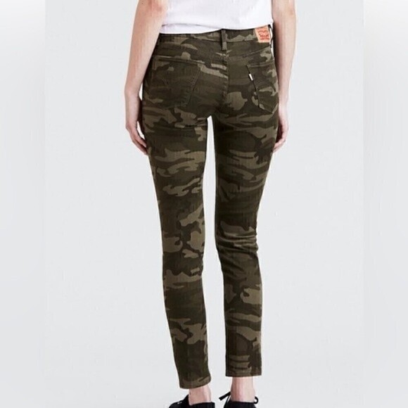 New LEVI'S Women's 711 Skinny Ankle, pants Jeans camo size 00, waist 24 - Picture 2 of 12